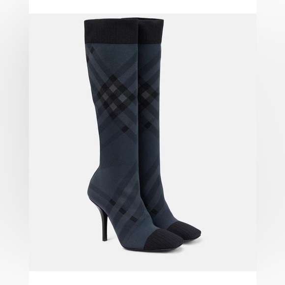 BURBERRY DOLMAN NAVY GRAY KNITTED CHECK KNEE HIGH HEEL SOCK BOOTS - Picture 4 of 11